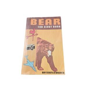 Vintage 1979 Bear Cub Scout Book Paperback Boy Scouts of America BSA Americana